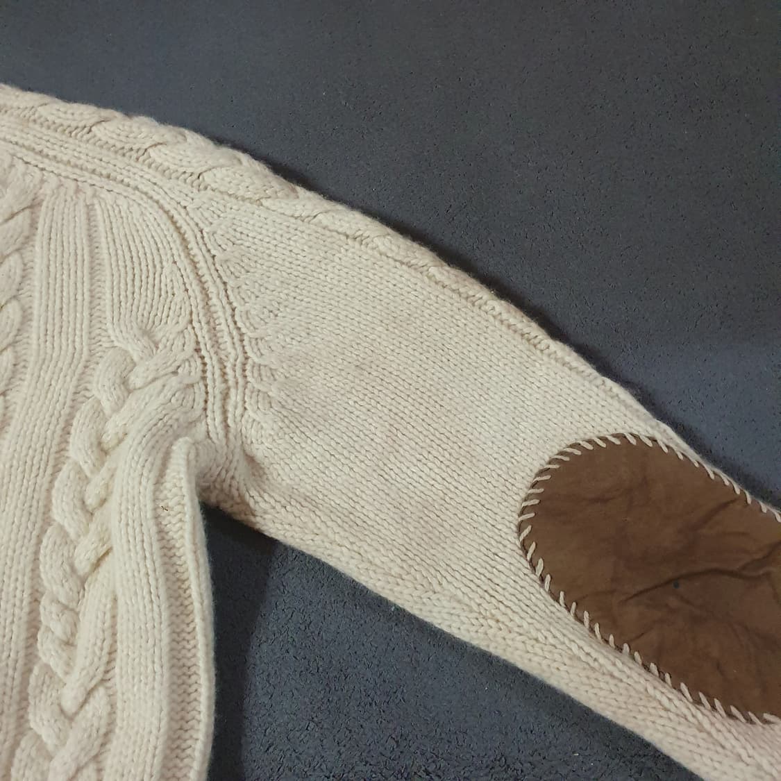 폴로 스웨이드엘보 케이블 니트 L 100 크림 상품이미지5