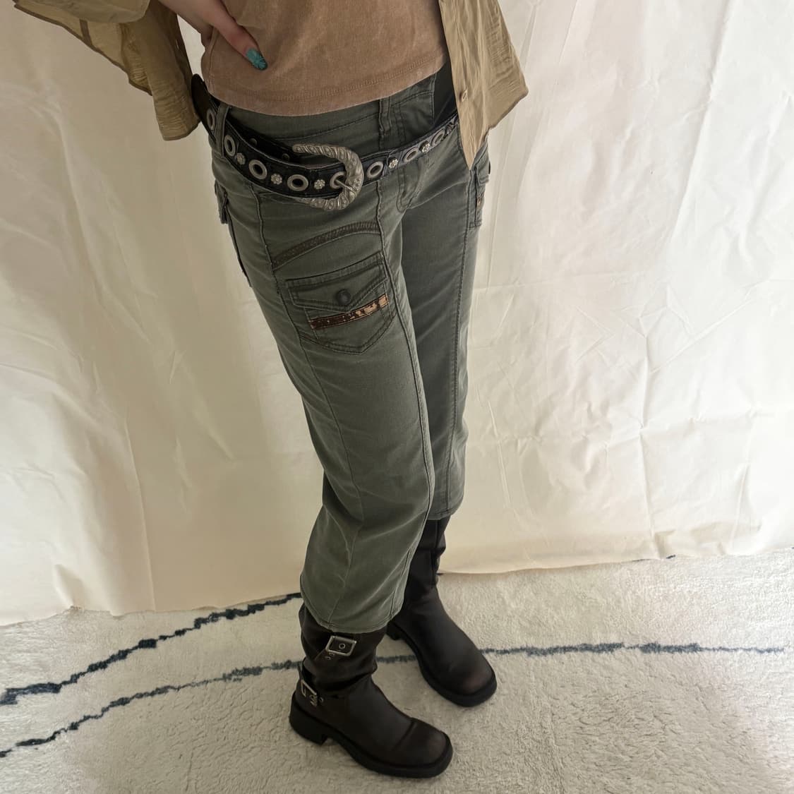 Avant-Garde Multi-Pocket Capri Pants 상품이미지1