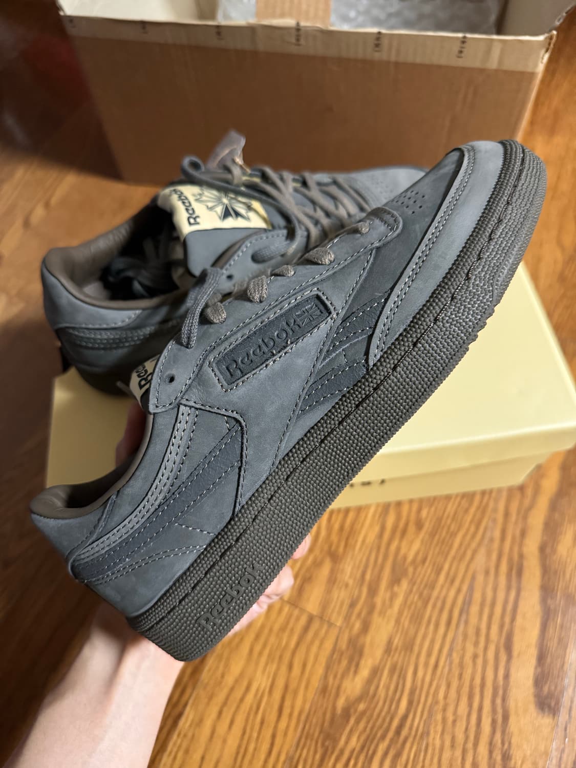 [255] 리복 카키스 클럽C 새상품 상품이미지1