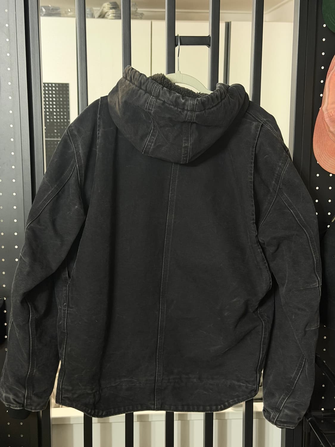 칼하트 j141 샌드스톤 블랙 m사이즈 (기장 레귤러) 상품이미지2