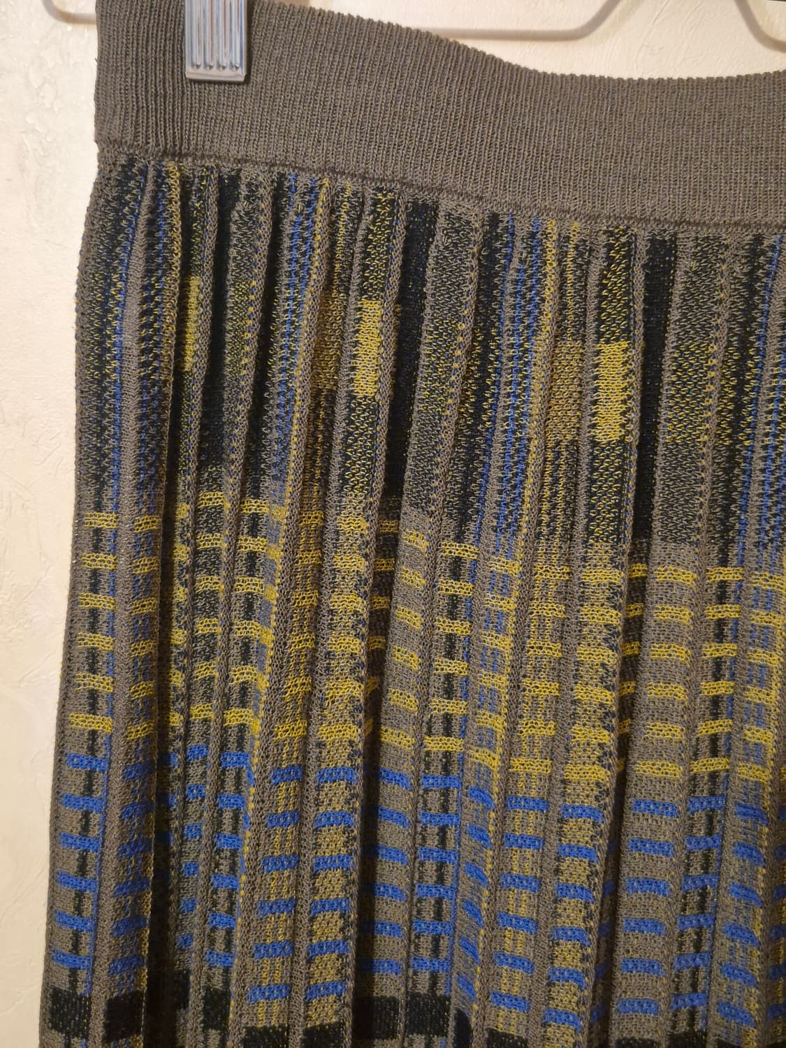 8세컨즈 에잇세컨즈 H라인 니트 플리츠 주름 롱 스커트 상품이미지5