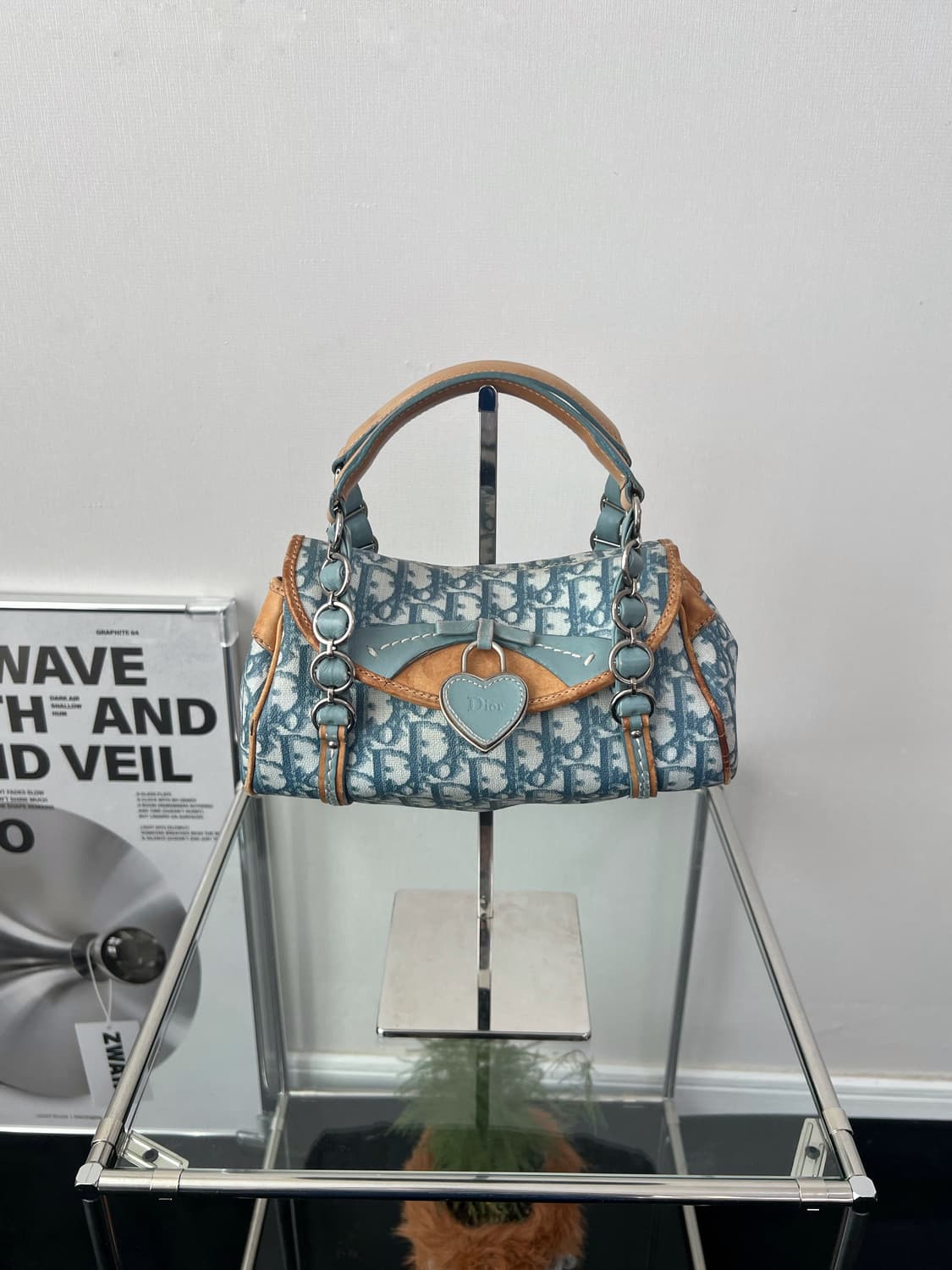 디올 로맨틱 트로터 하트 참 숄더백  상품이미지1