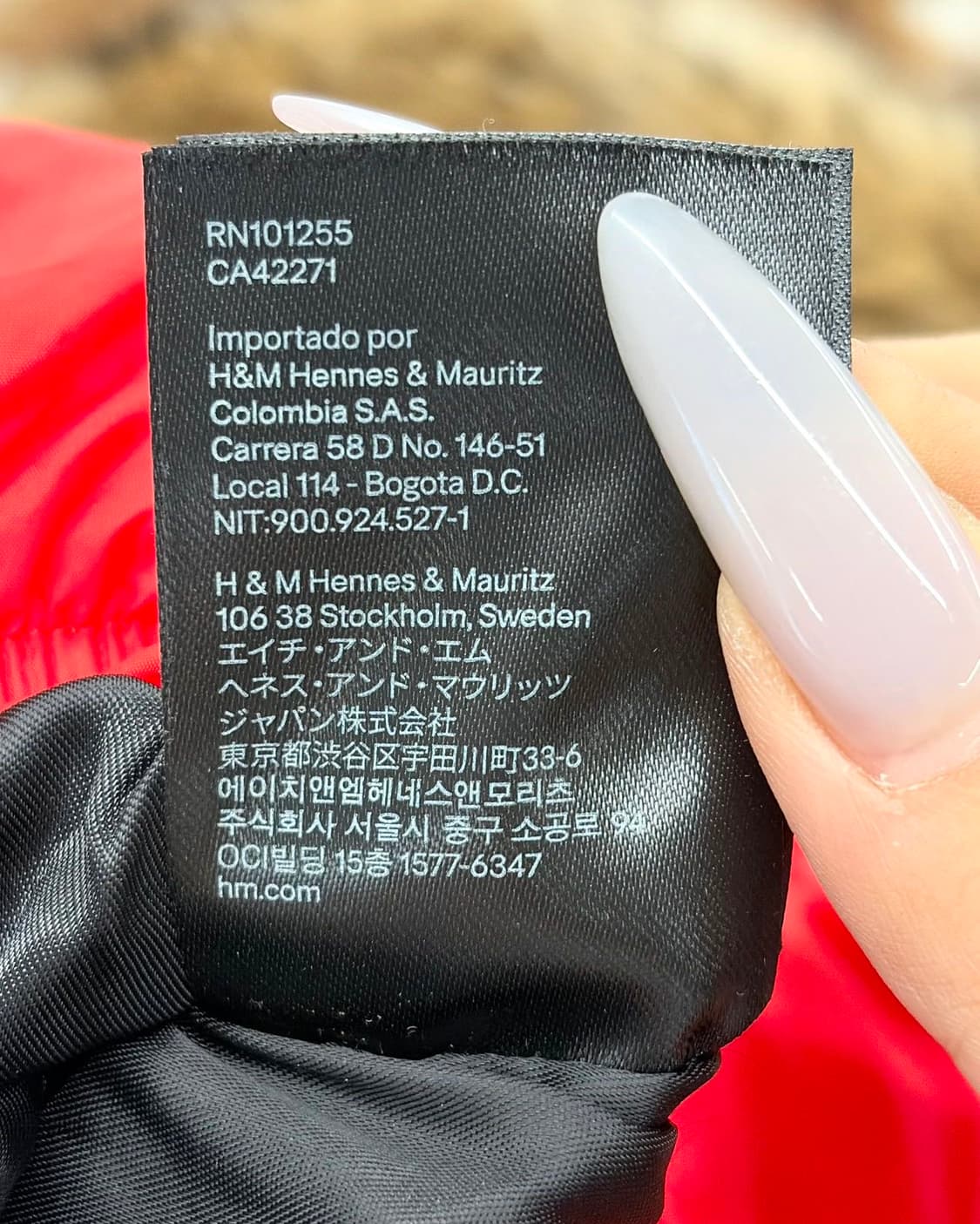h&m x 모스키노 레드 크롭 푸퍼 패딩  상품이미지10