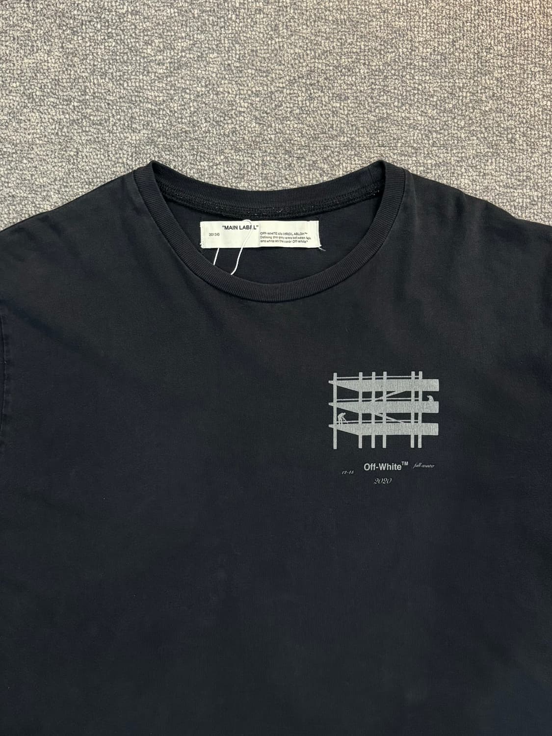 오프화이트 인더스트리얼 반팔 상품이미지3