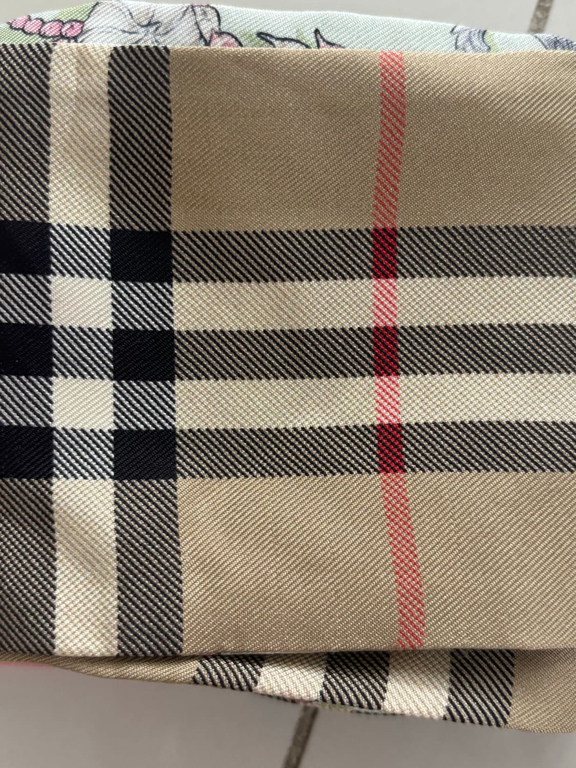 정품 버버리 실크 스카프 /리버시블(풀박) 상품이미지3