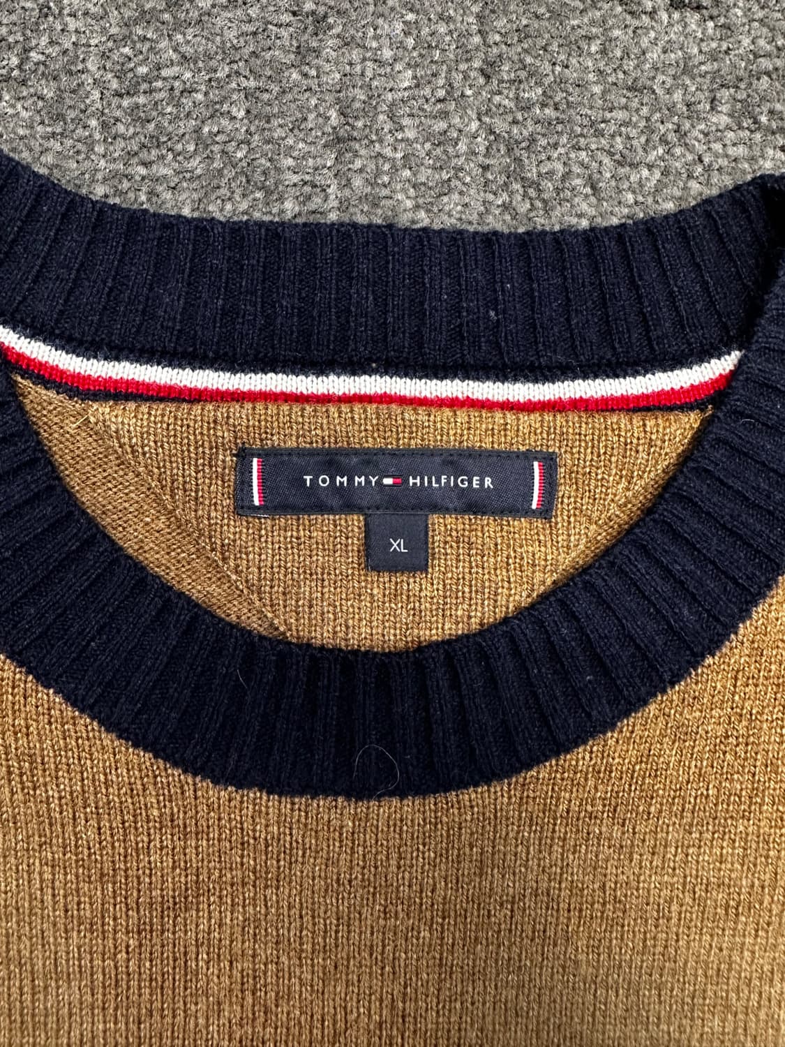 타미힐피거 배색 니트 스웨터 상품이미지2