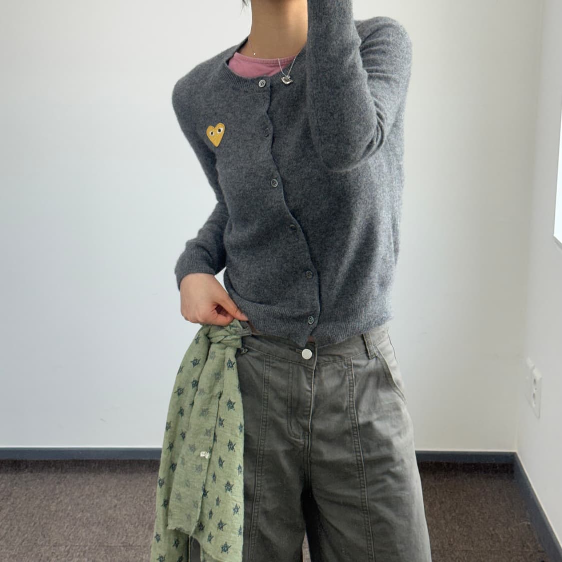 Comme des garcons 꼼데가르송 골드 로고 그레이 가디건 상품이미지2