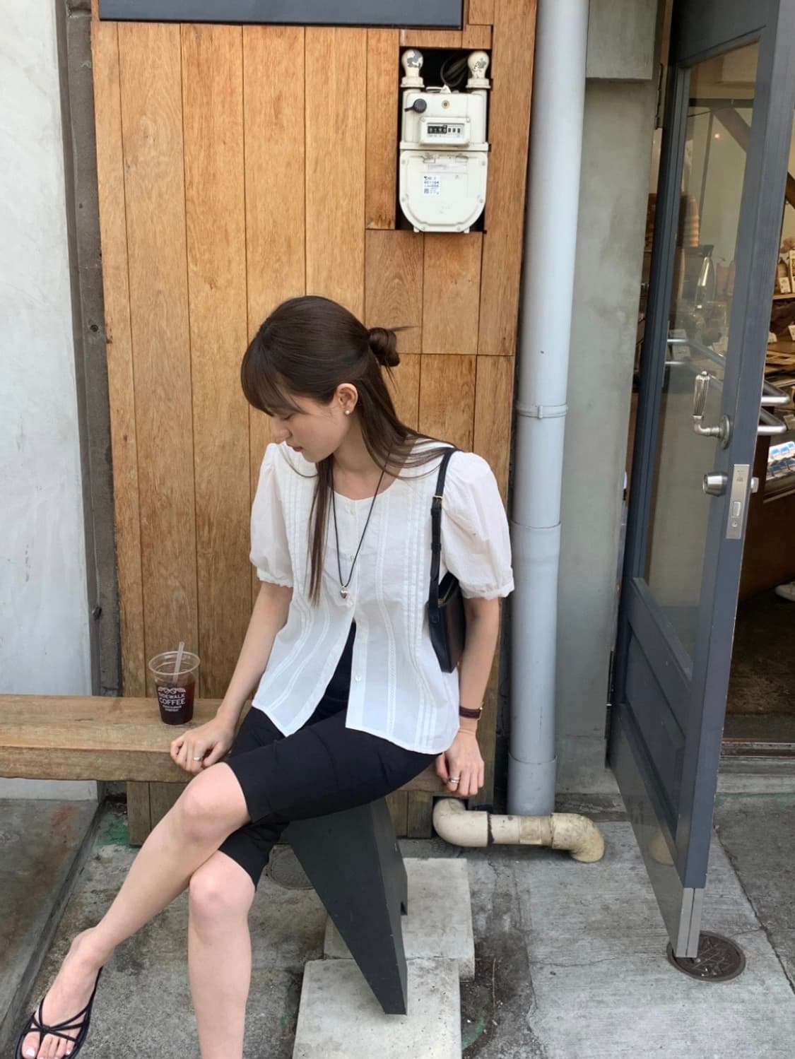 르모어 레이스 퍼프 블라우스 상품이미지2