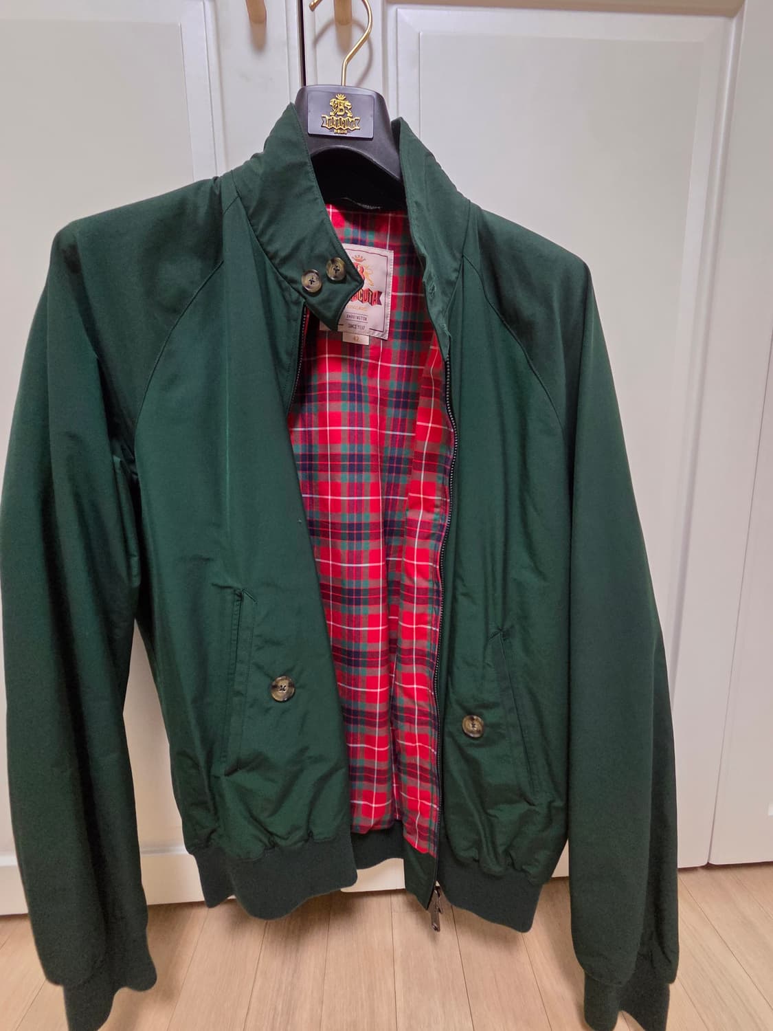 바라쿠다 g9 42 사이즈 팝니다 상품이미지1