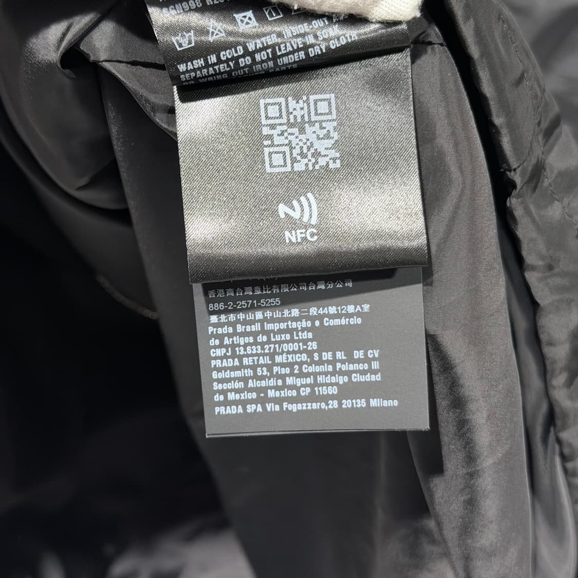 (S+/58) / 프라다 삼각로고 나일론 블랙 바람막이 상품이미지8