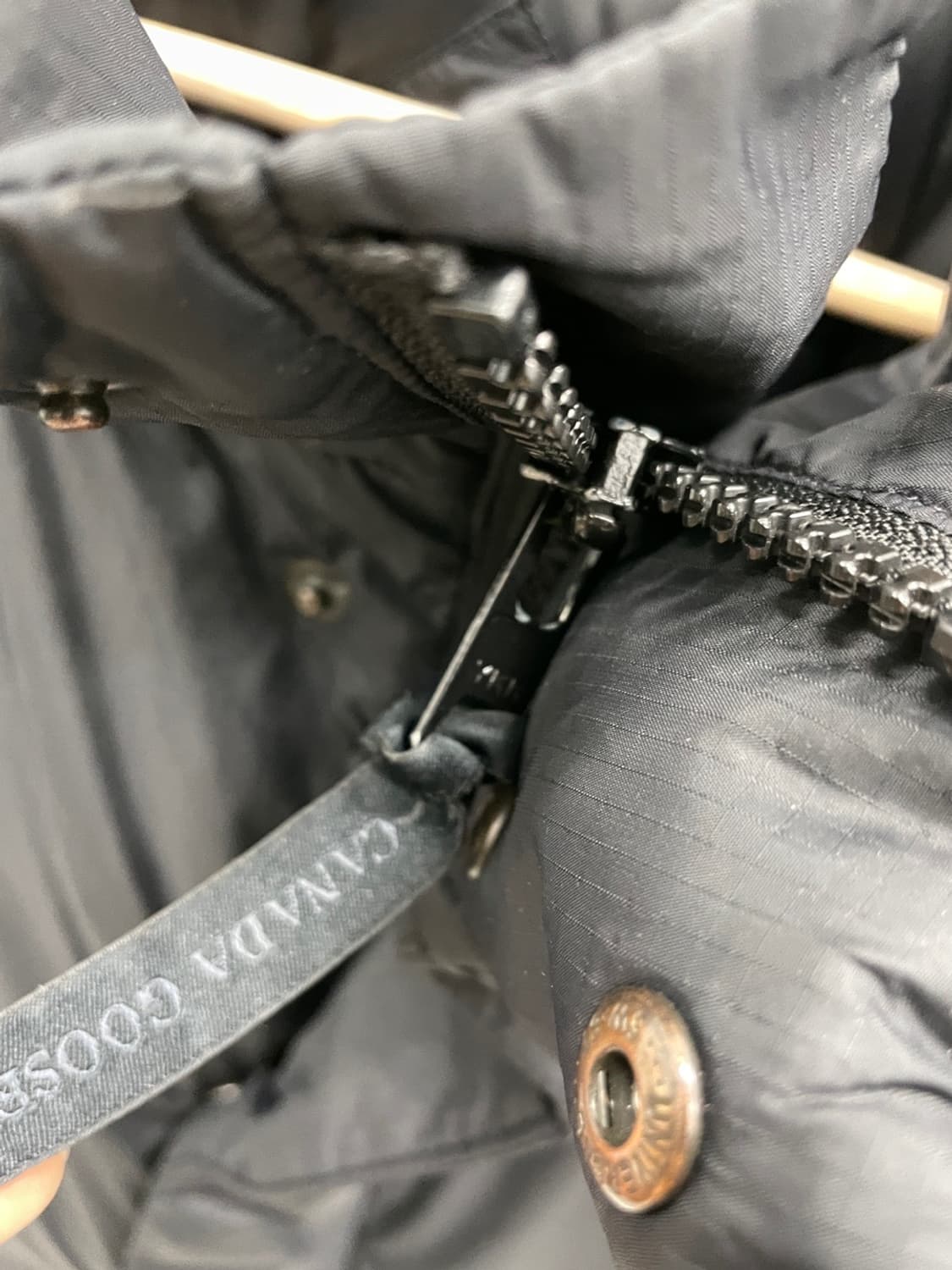 95) 캐나다구스 신형 블랙라벨 패딩 상품이미지4