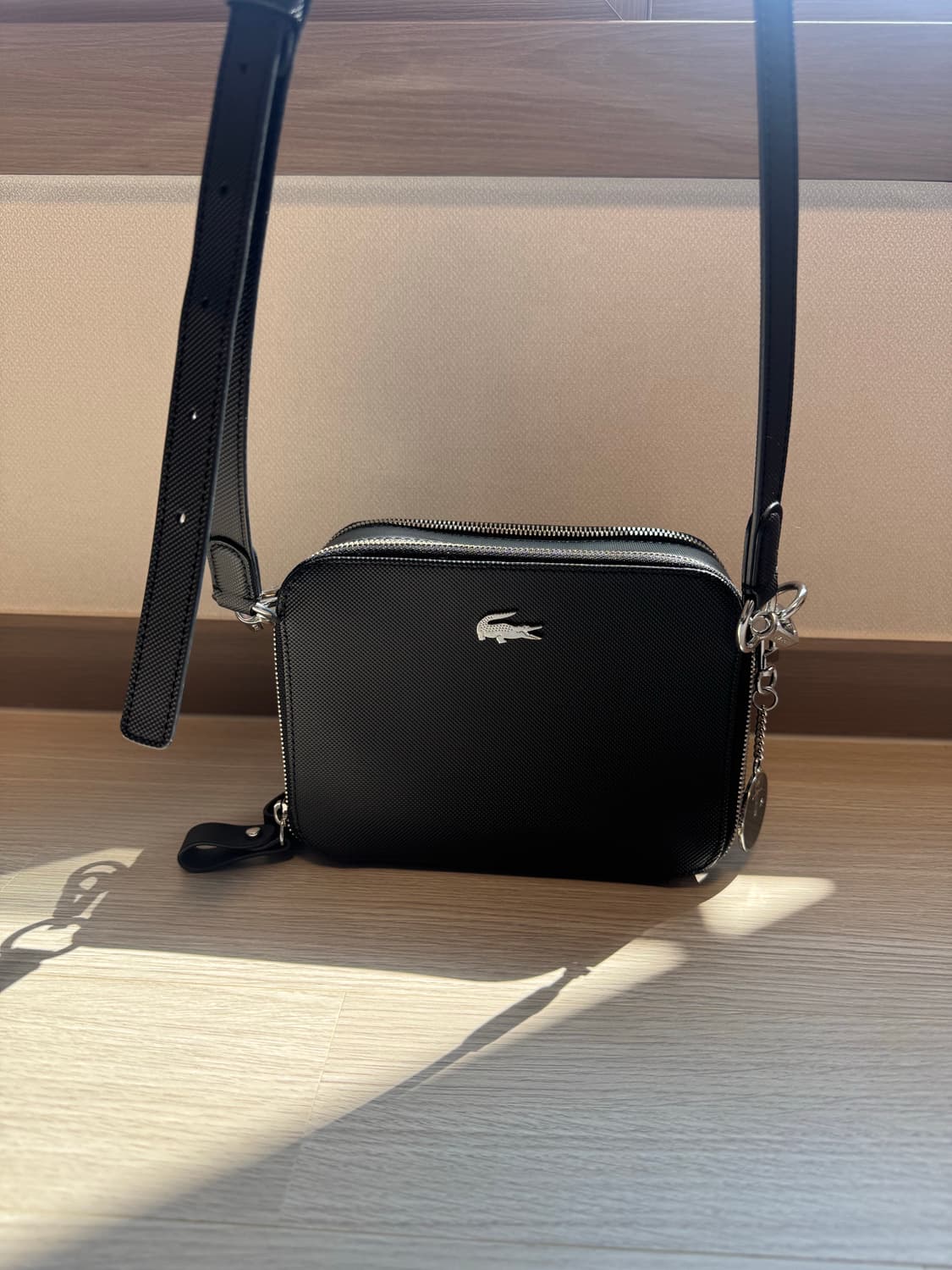라코스테 데일리 시티(Daily City) 투지퍼 스퀘어 크로스백 블랙 상품이미지3