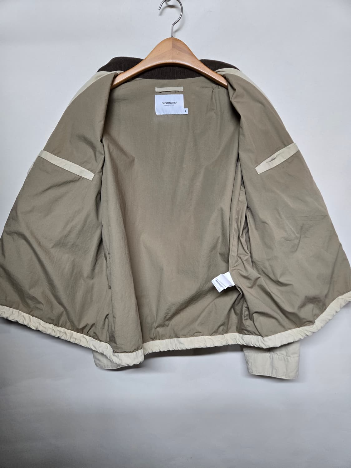 아웃스탠딩 베이지색 코듀로이 카라 자켓 2 상품이미지2