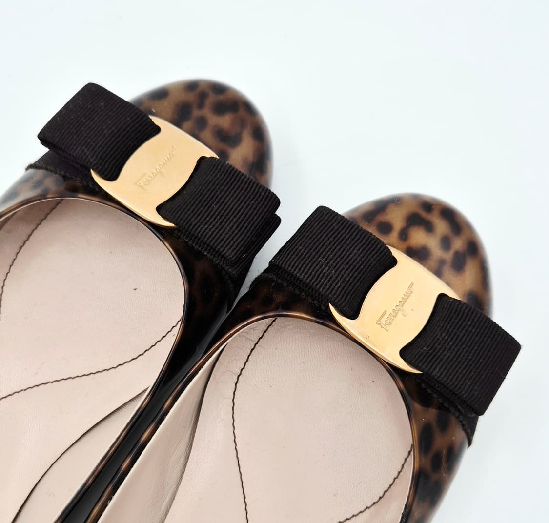 페라가모 바라 리본 플랫 (레오파드 패턴) 5D 상품이미지4