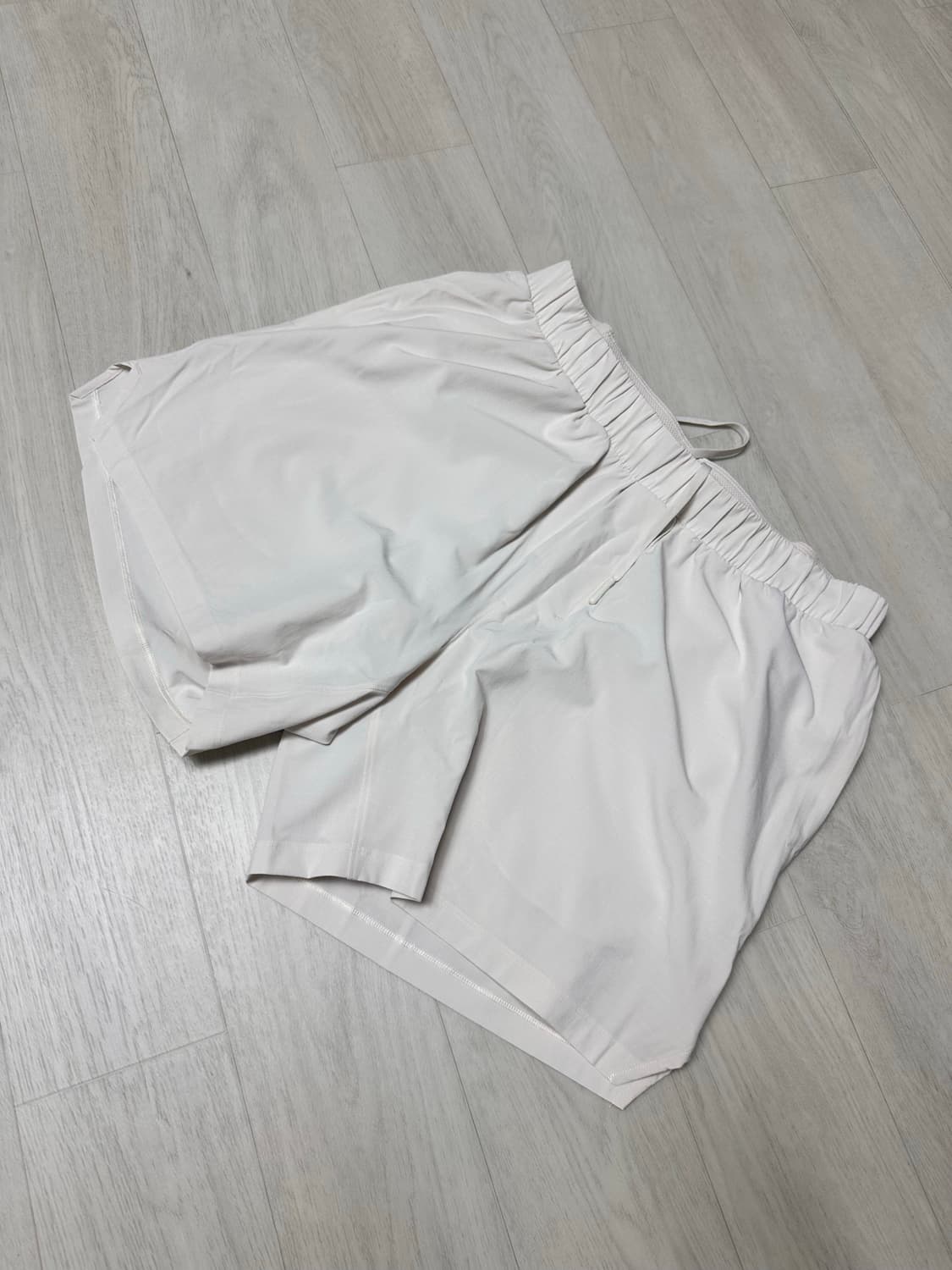 룰루레몬 마일메이커6인치 라인드 쇼츠 아이보리 S 상품이미지1