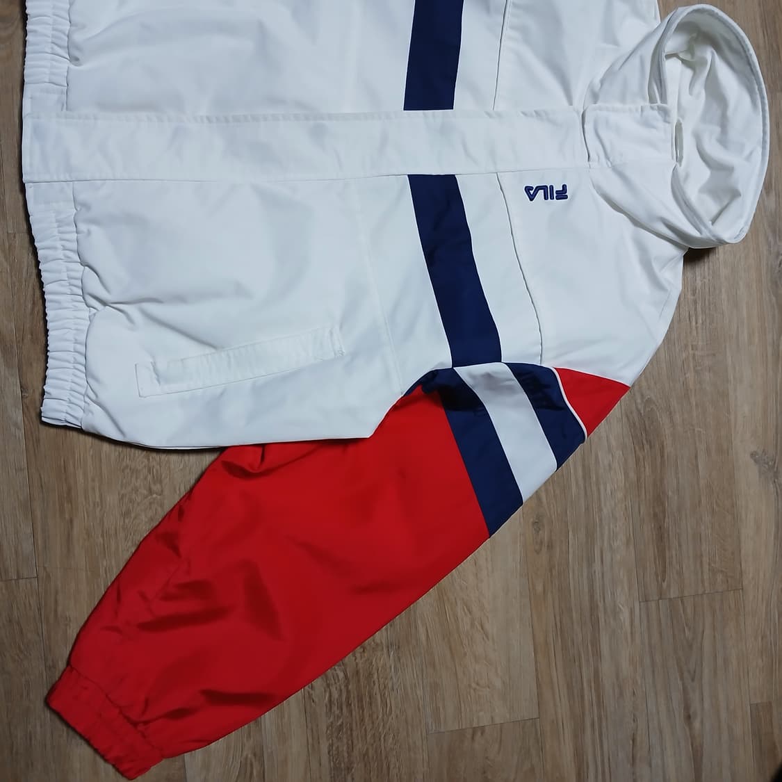 fila 휠라 김유정 필라 여성 바람막이 자켓 우븐 상품이미지4