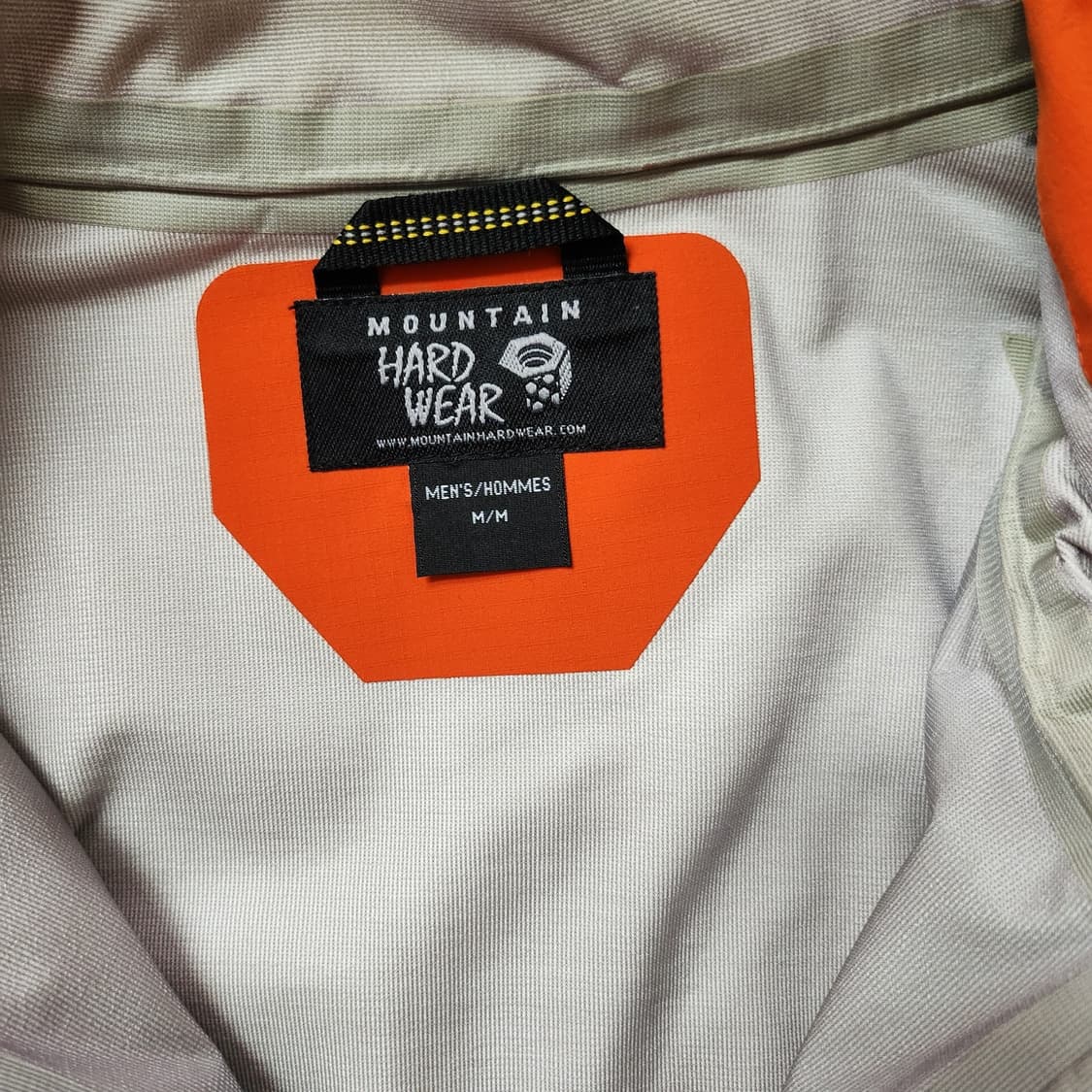 마운틴 하드웨어 바람막이 상품이미지2