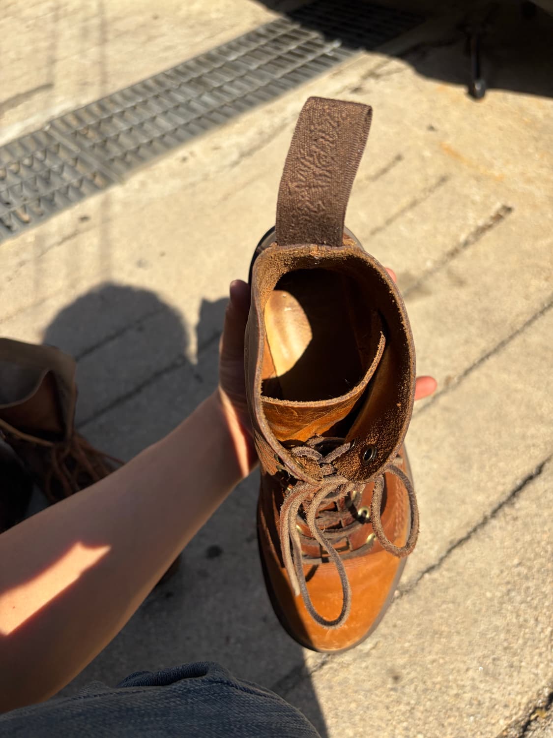 260) Dr. Martens 브라운 레더 레이스업 부츠 상품이미지6