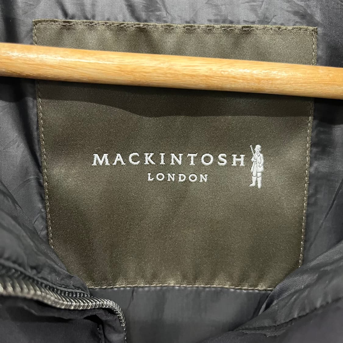 MACKINTOSH 블랙 패딩 조끼 상품이미지7