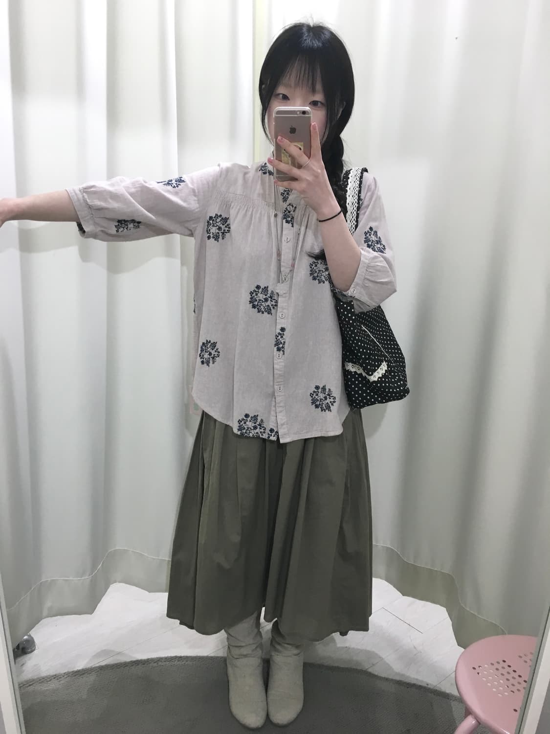 Natural oatmeal embroidery blouse 상품이미지4