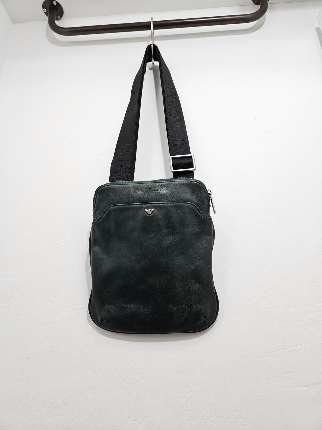 아르마니진(Armani Jeans) 빈티지 가죽 크로스백  상품이미지10
