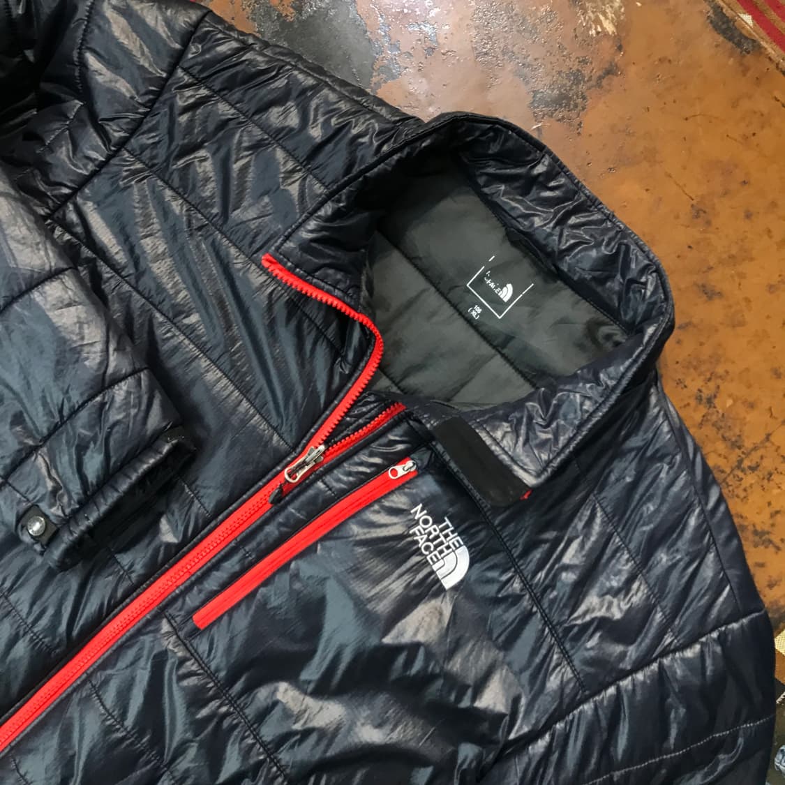 노스페이스 유광 블랙 경량 패딩 자켓 점퍼 남성 102 여성 프리사이즈 상품이미지2