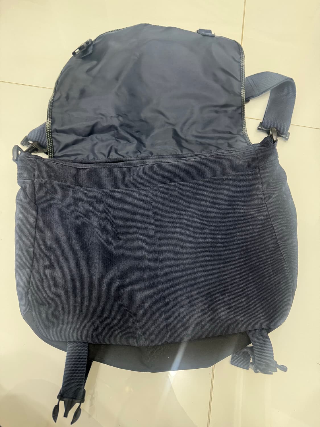 이스크팩 체크 코듀로이 메신저백 상품이미지2