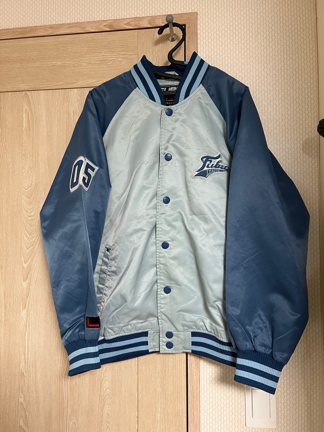 푸부 올드스쿨 y2k 스카이 빅로고 비시티 자켓 상품이미지2