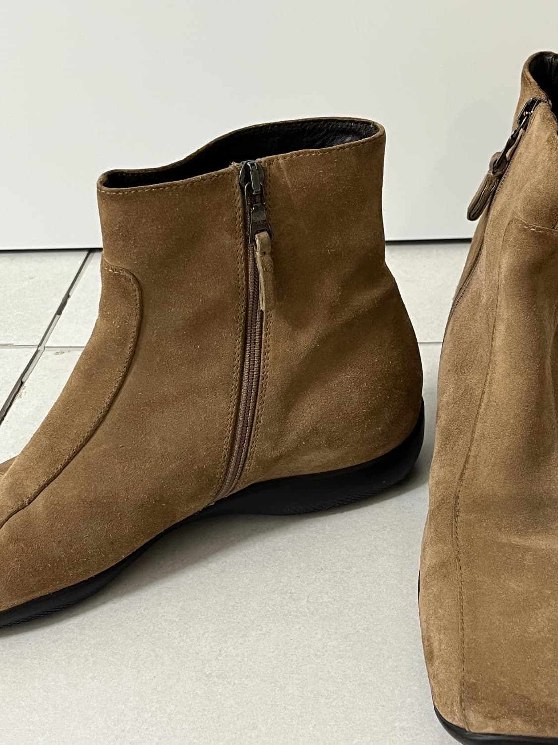 프라다 첼시부츠 상품이미지3