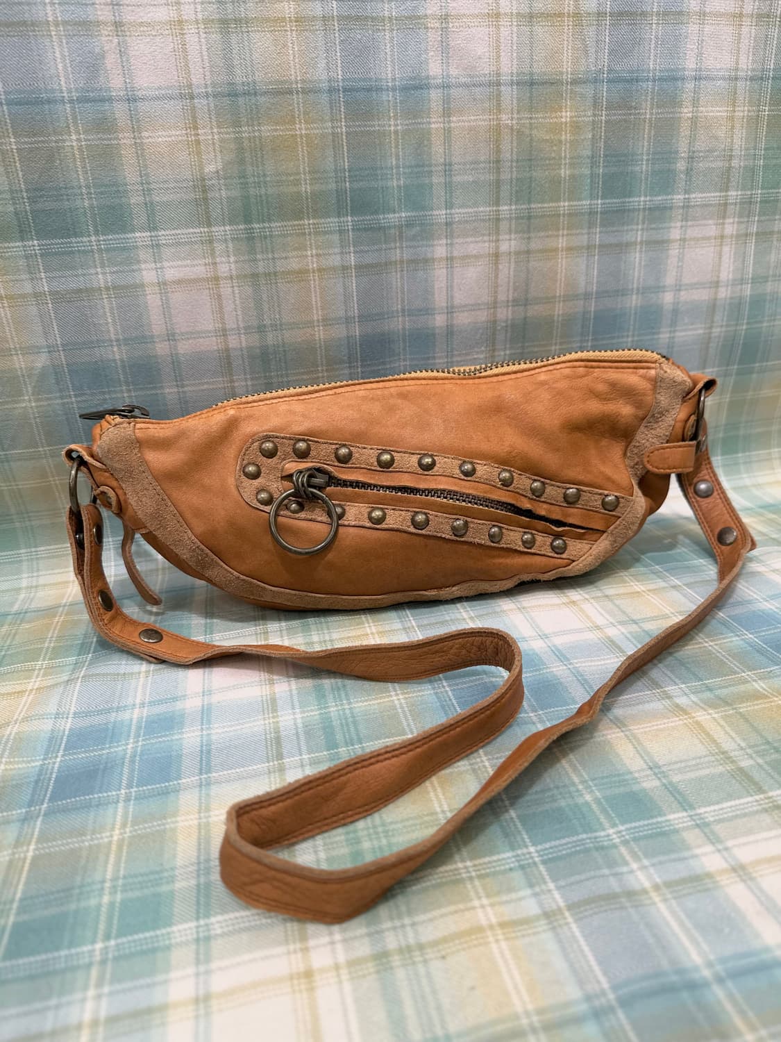 Stud Detail Brown Leather Bag 상품이미지1