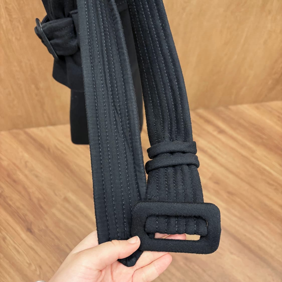 막스앤코 롱 코트 더블 브레스티드 커프스 노치드 라펠 벨트 디테일 블랙 상품이미지7