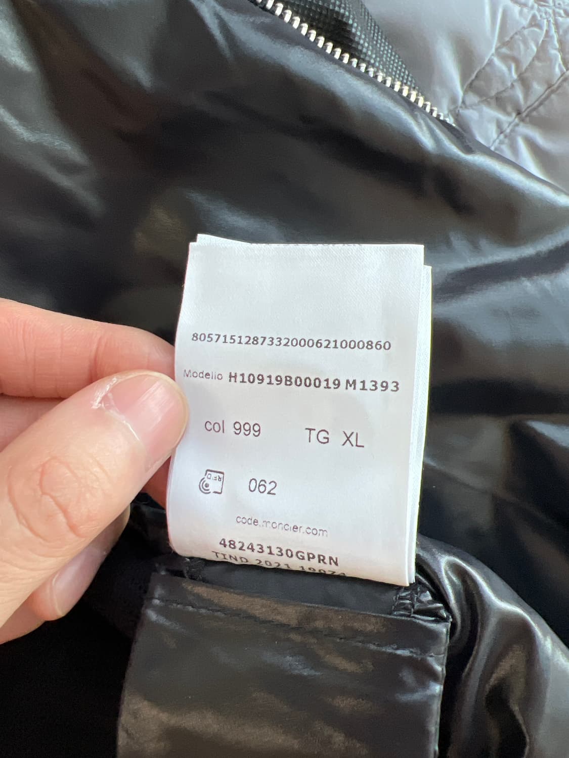 몽클레어 유광 후드 니트 패딩 블랙 XL 새상품급 상품이미지3