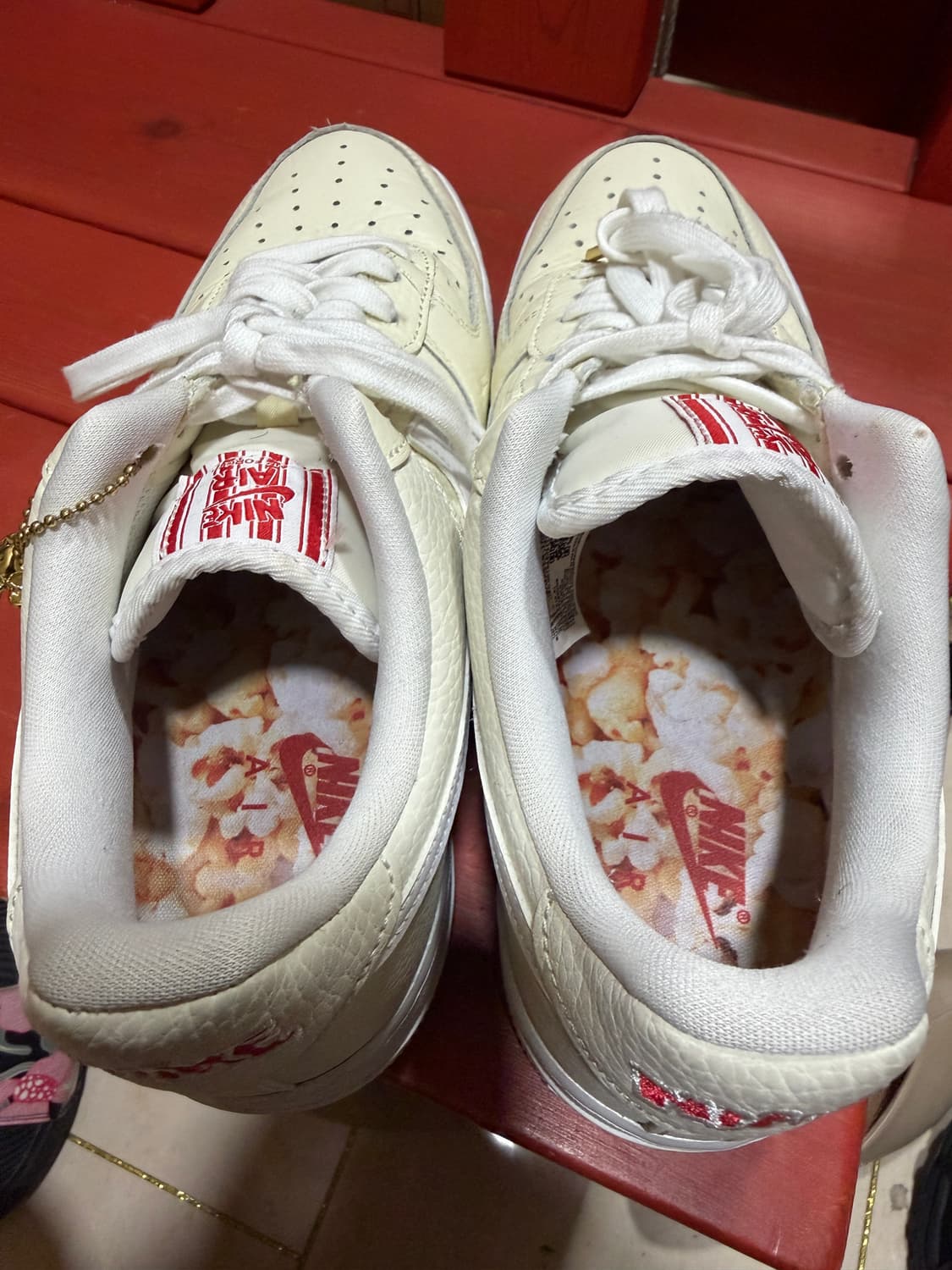 급처 나이키 에어포스1 프리미엄 팝콘 275 판매 상품이미지2