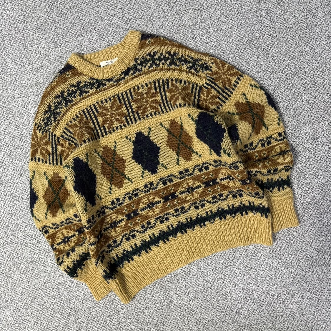 알유 니트 상품이미지1