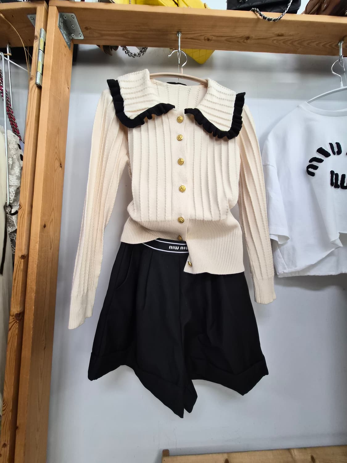 프릴 쎄일러 가디건 상품이미지1