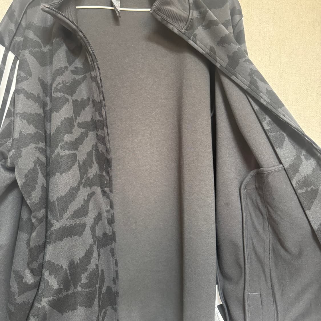 아디다스 블랙 져지 2XL 팝니다! 상품이미지5