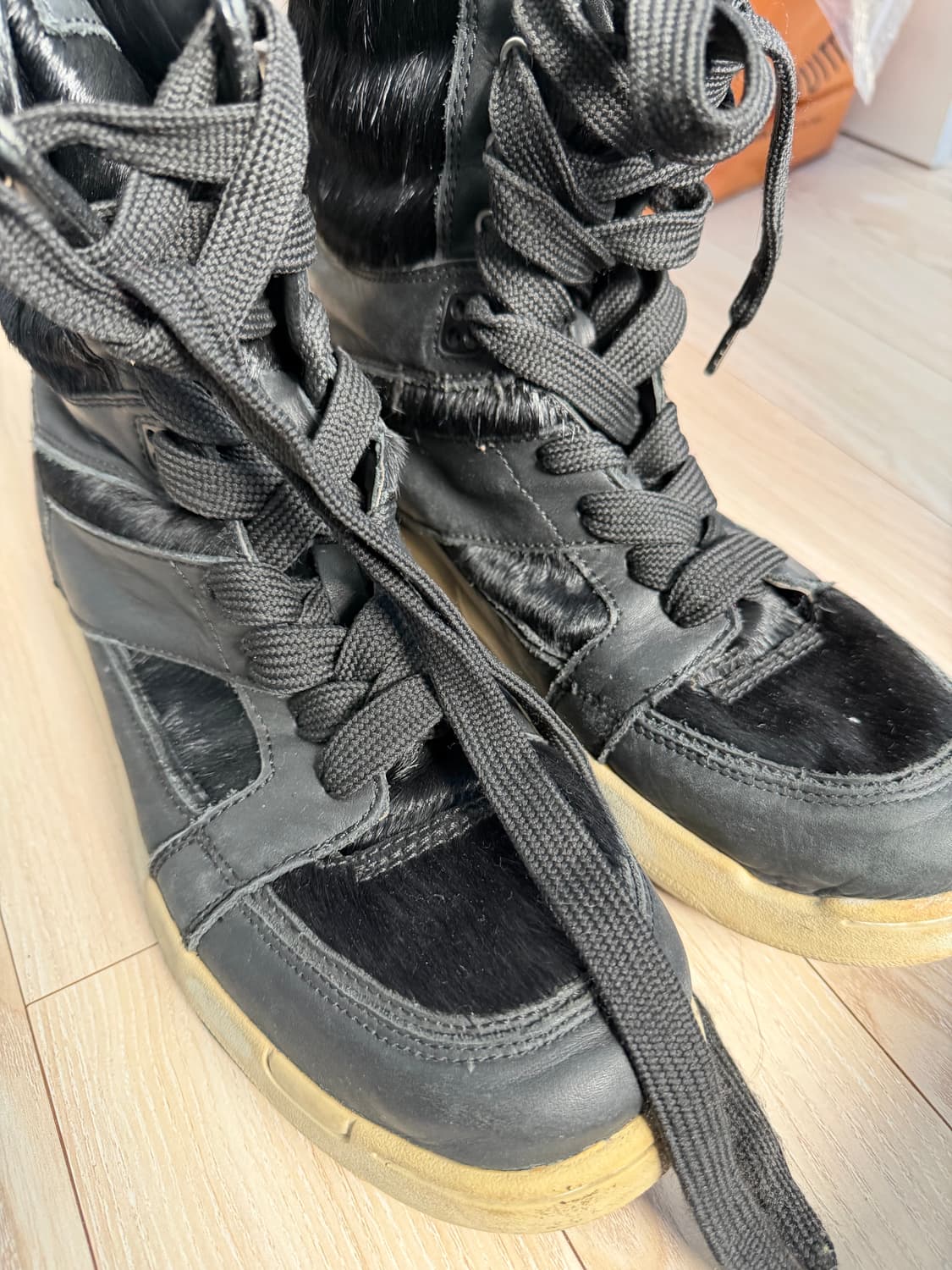 블랙 송치 레더 레이스업부츠 상품이미지2