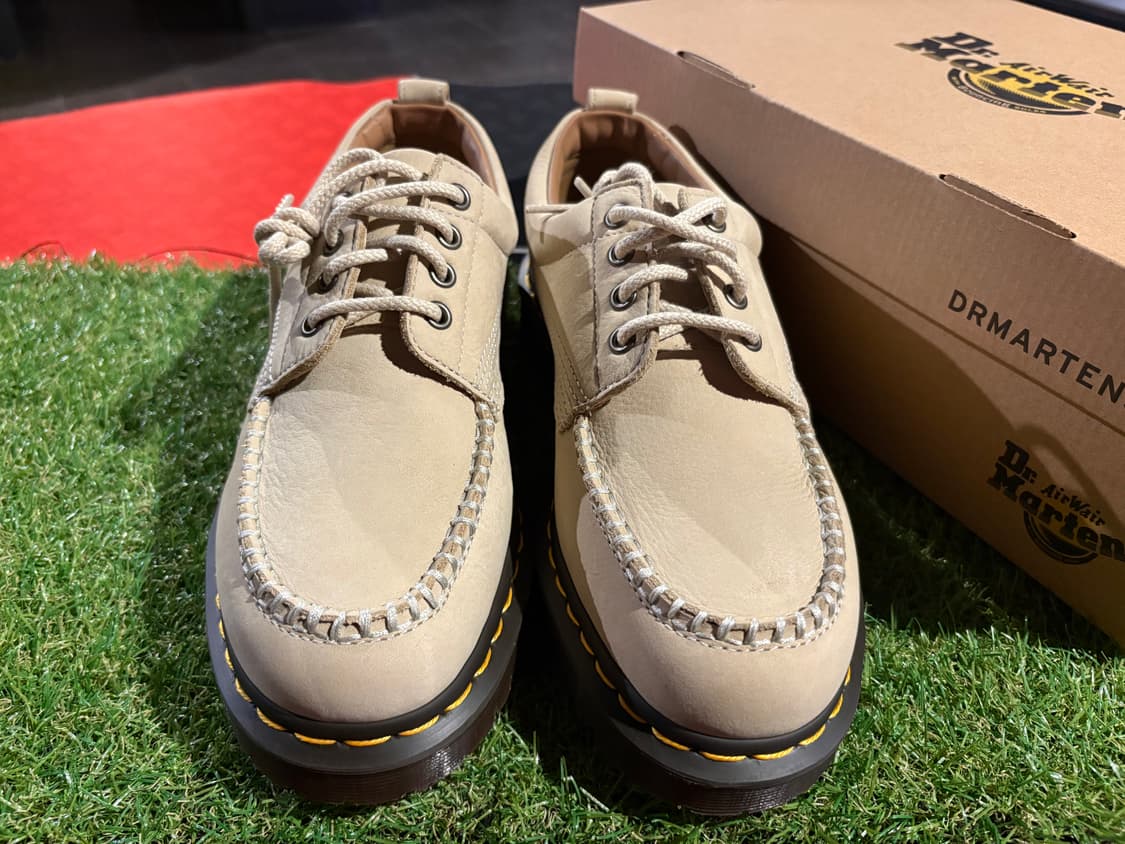 [새상품/270] 닥터마틴 로웰 정가이하 판매 상품이미지4