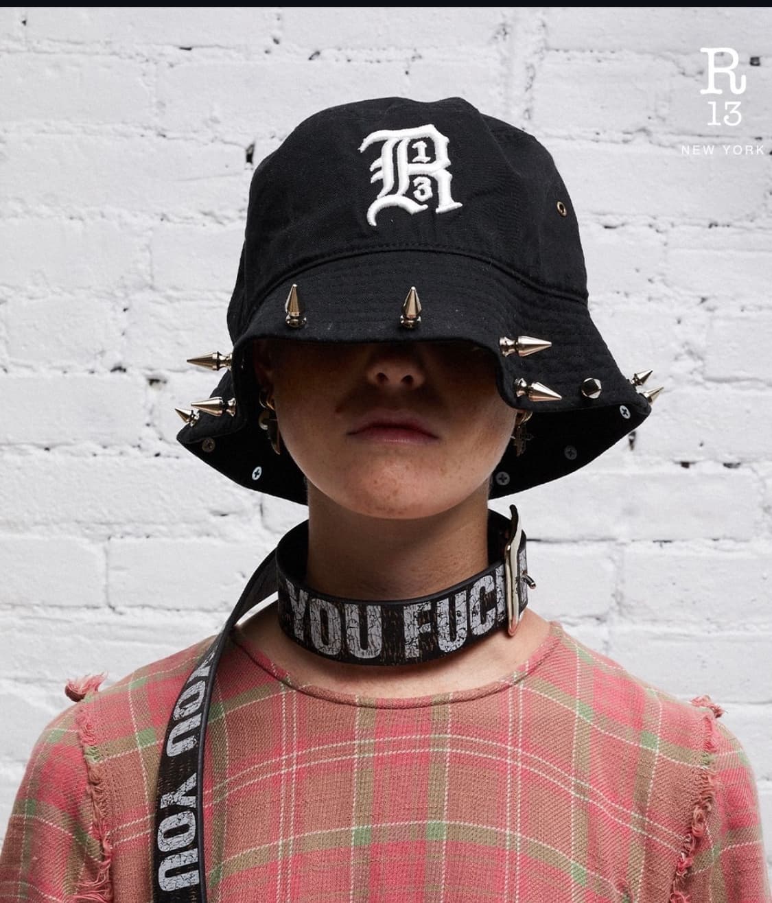 R13 스터드 버킷햇 상품이미지1