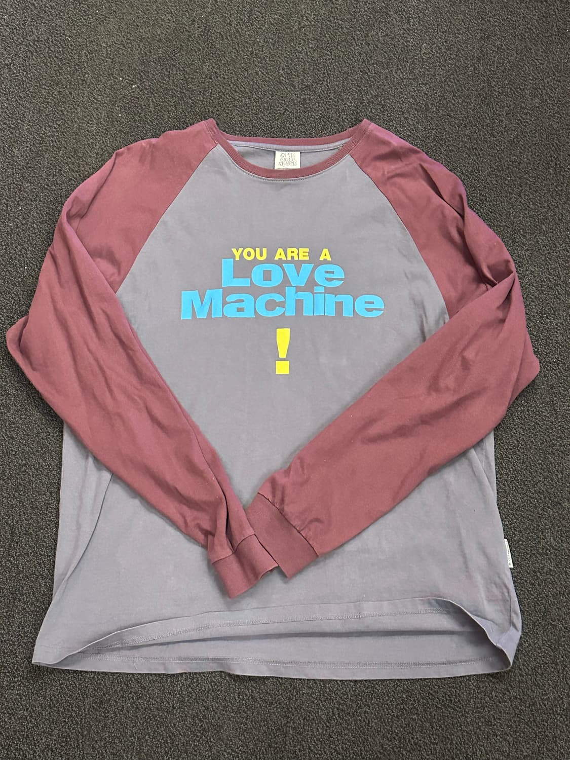 (L) 더바이닐하우스 러브머신 롱슬리브 팝니다 상품이미지1