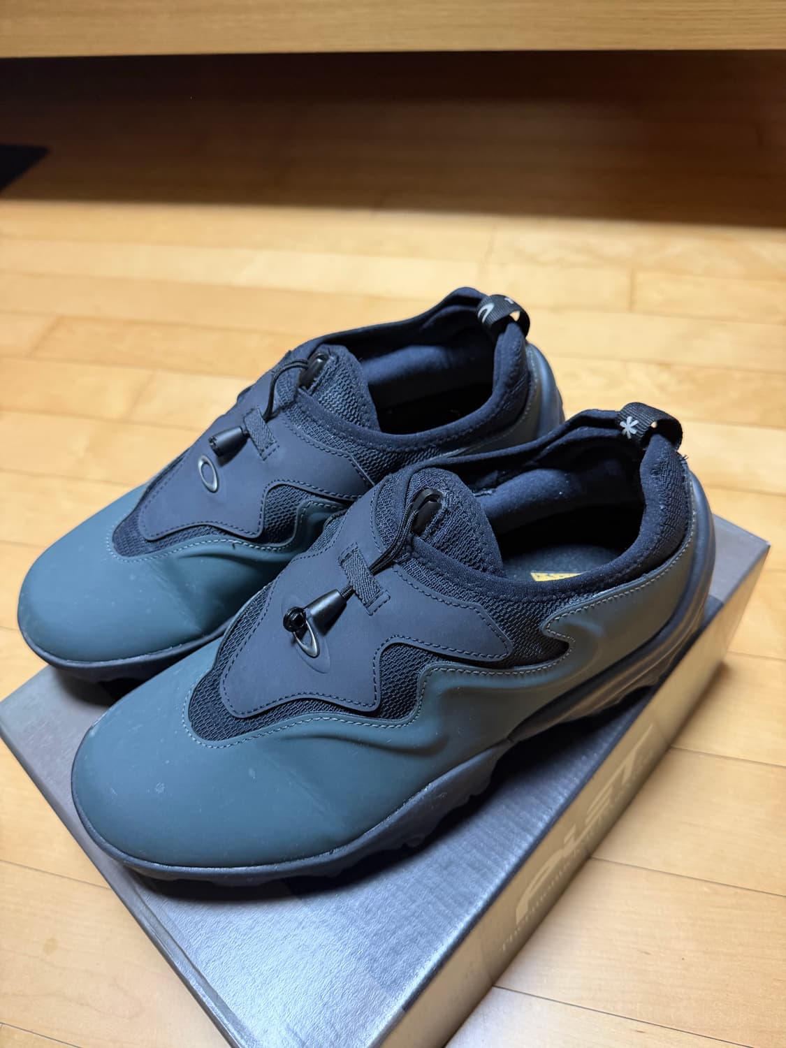 Oakley 신발 상품이미지3