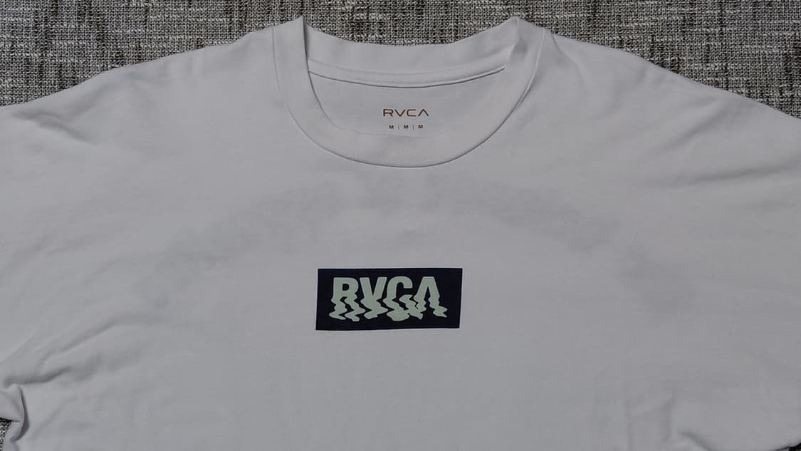[M~L] RVCA 루카 백로고 아치 자수 롱슬리브 티셔츠 상품이미지3