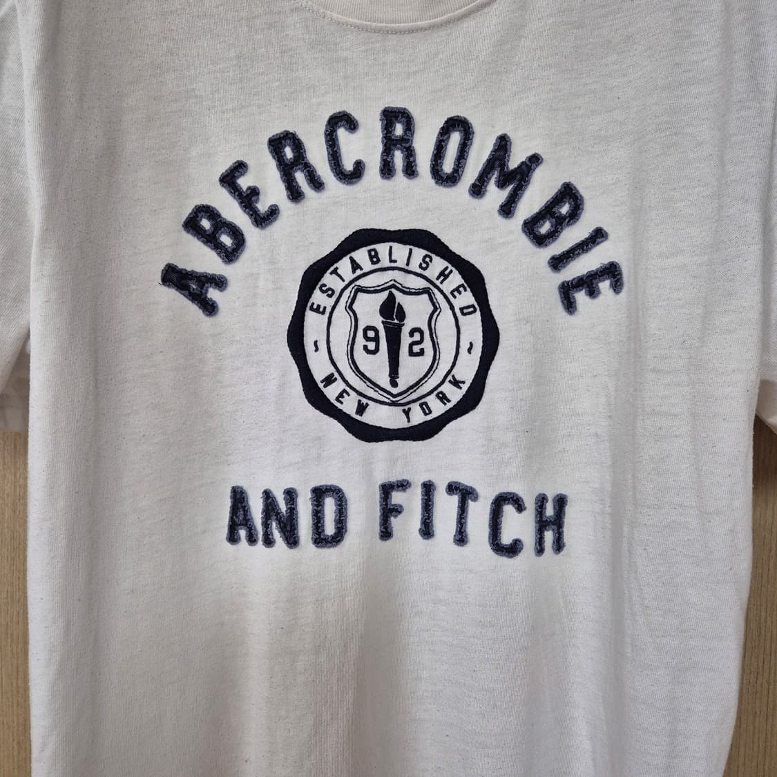 [M]아베크롬비 앤 피치 화이트 반팔티 상품이미지2