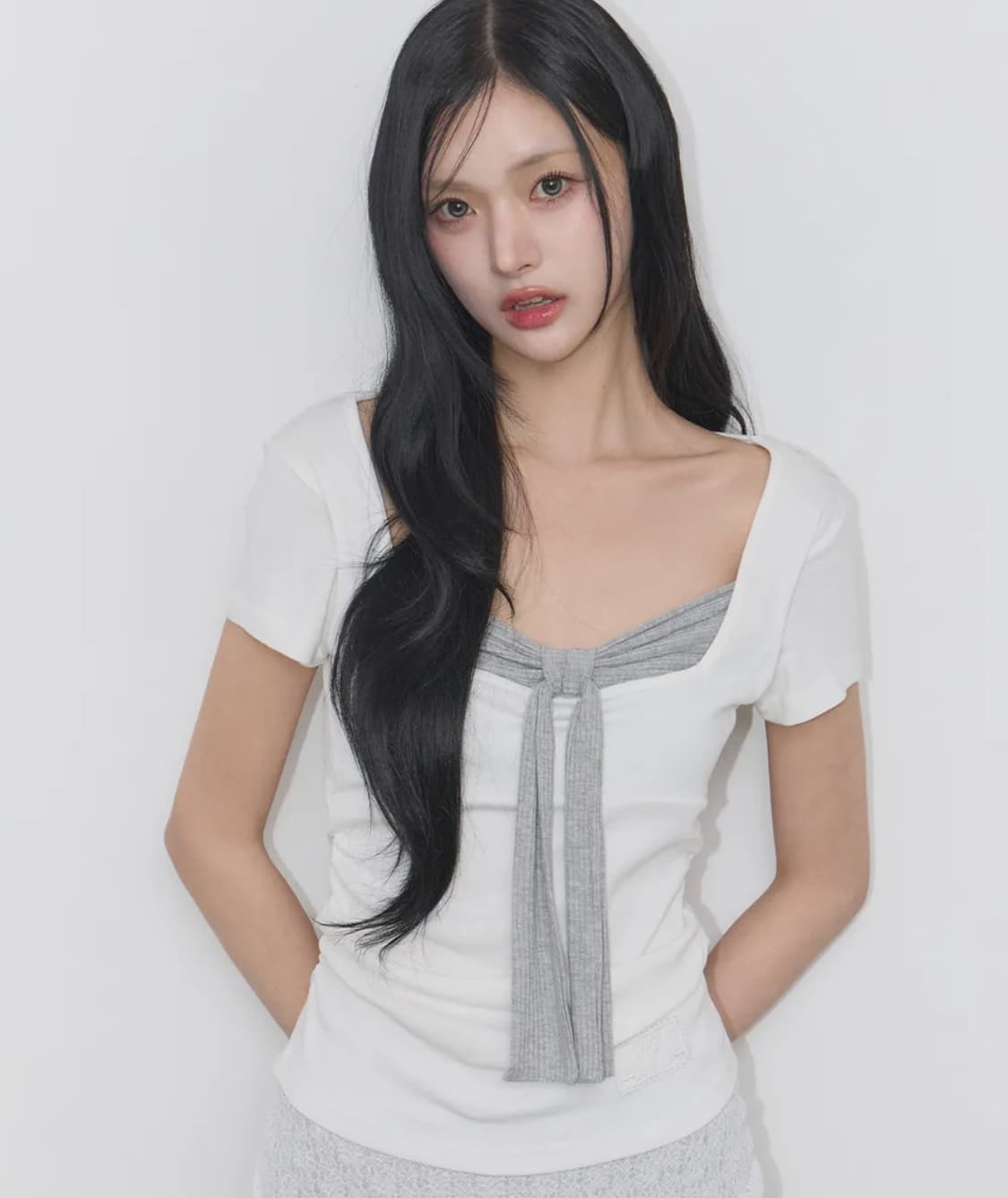레이어드 리본 타이 티셔츠 화이트 상품이미지1