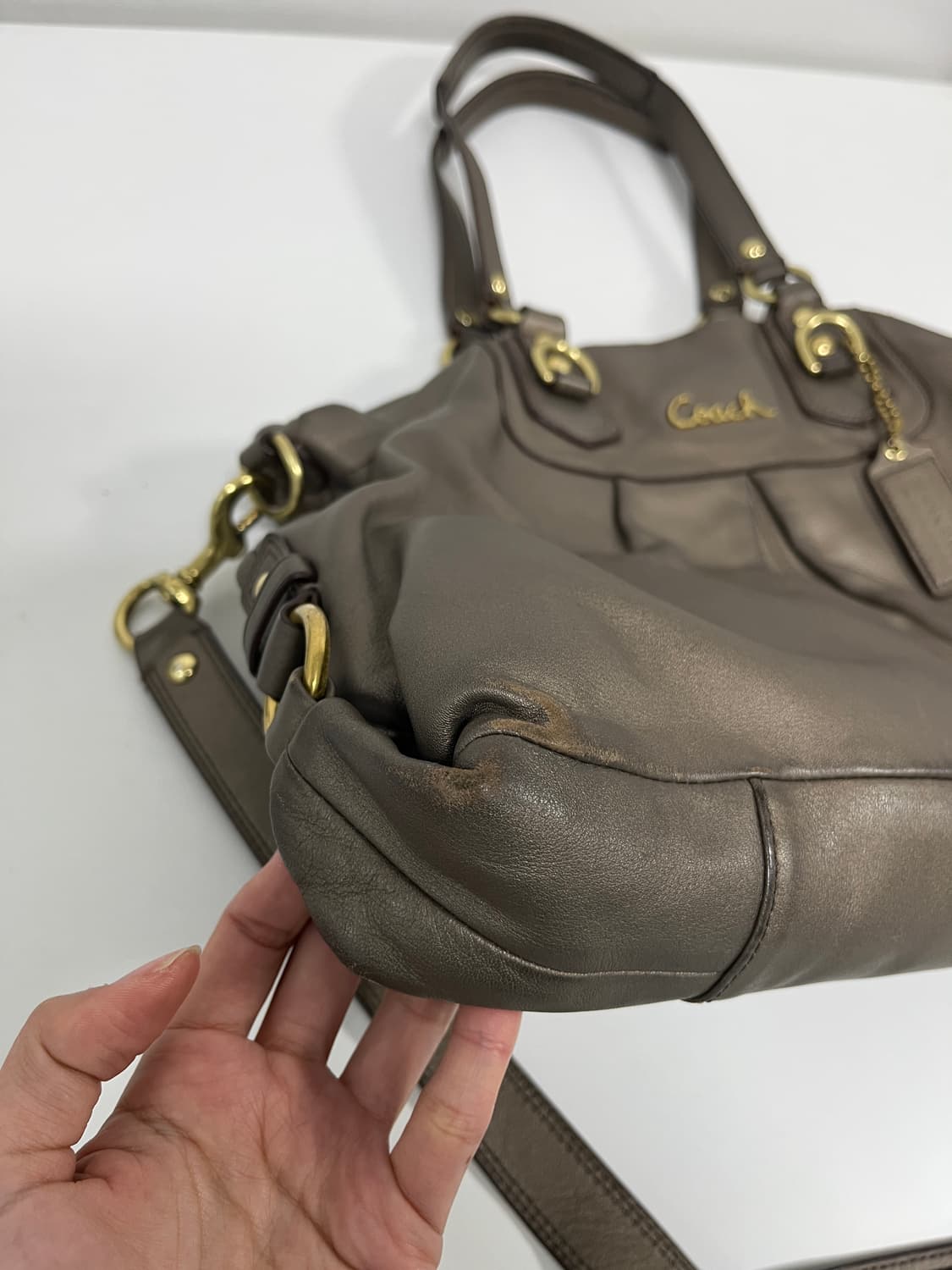 코치 빈티지 브라운 숄더백 상품이미지3