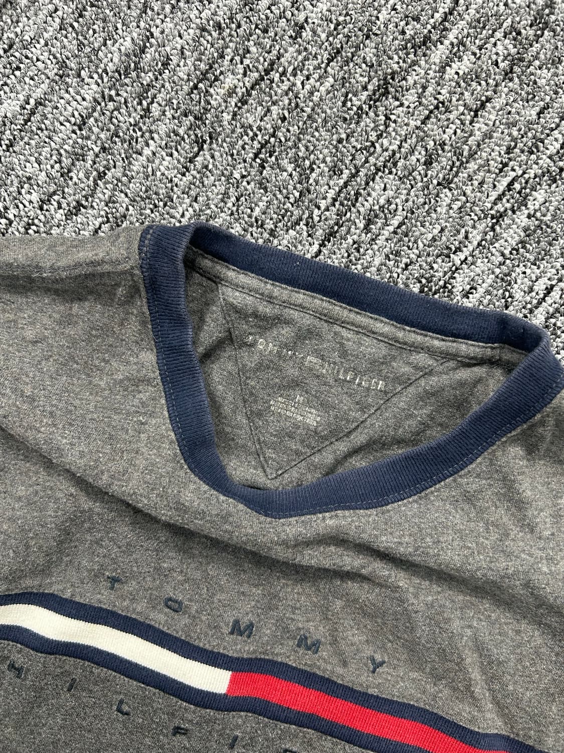 타미 힐피거 차콜 빅로고 롱 슬리브 M 상품이미지5