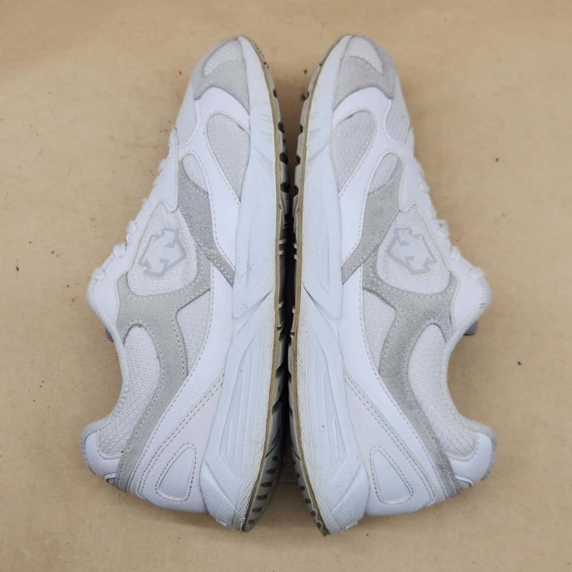 데상트 돌핀 화이트  남성 운동화 270 상품이미지5