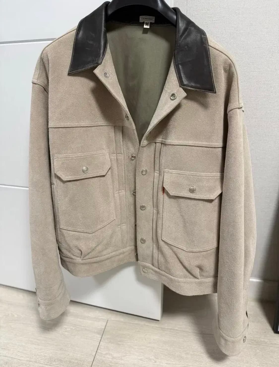 스펙테이터 팻트러커 베이지 M사이즈 판매 상품이미지1