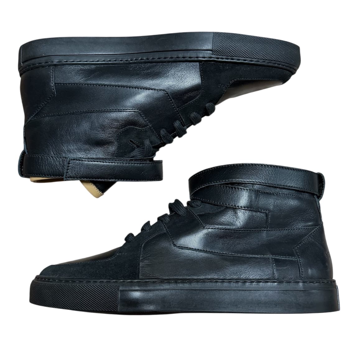 (새상품)크리스반아쉐 09FW 스트랩 스니커즈 블랙 41.5 상품이미지1