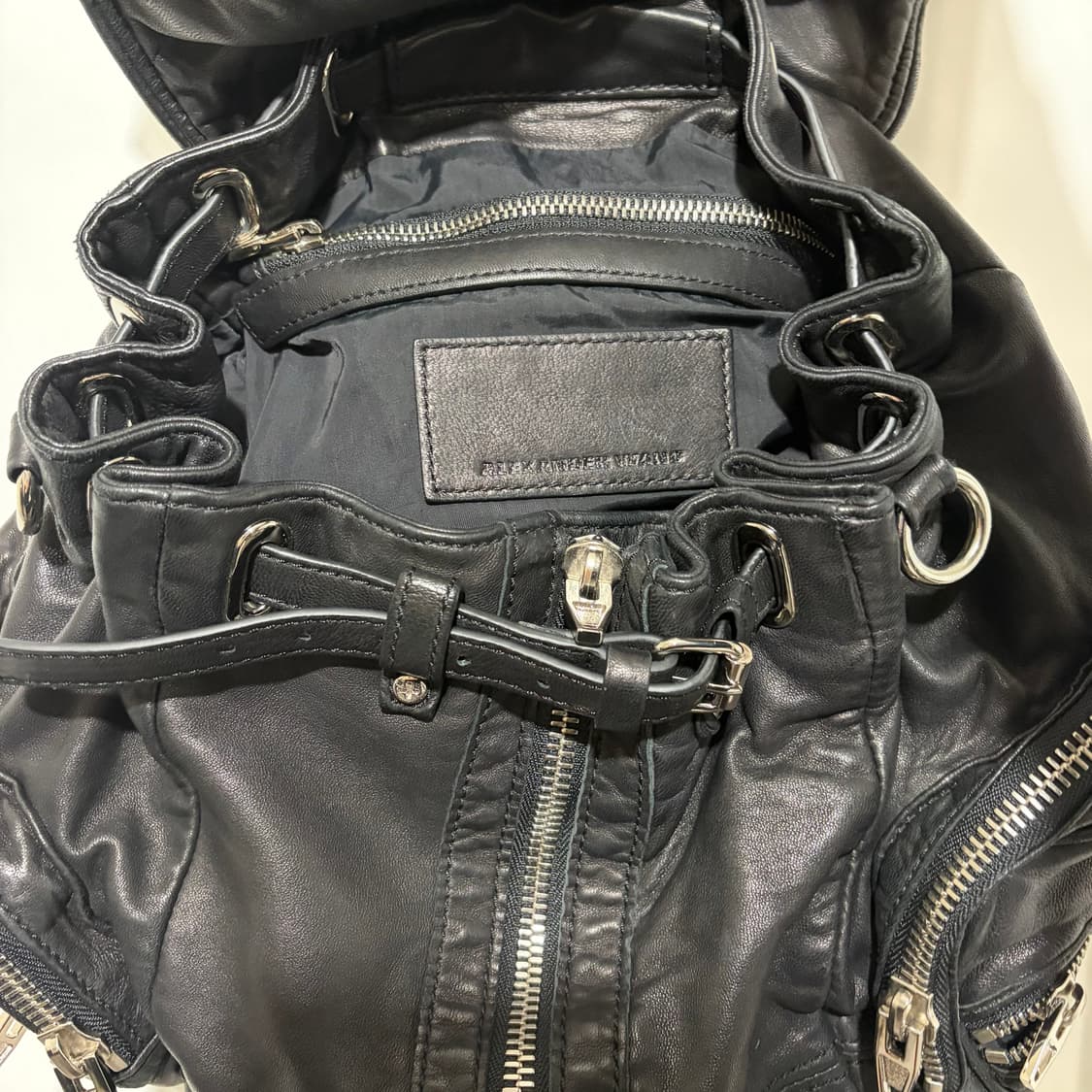 알렉산더왕 레더 마르티백 상품이미지9